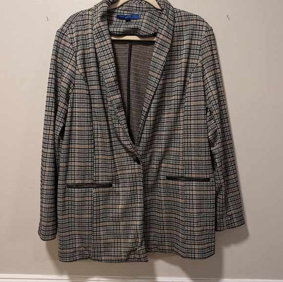 Apt. 9 Houndstooth Blazer in Black and Cream - Picture 1 of 5
